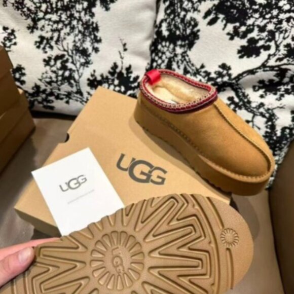 UGG Tazz Slipper in Chestnut - Picture 4 of 7